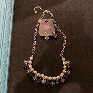 RJ6) NWT Black & Clear with Silver & Earrings set 18-20”